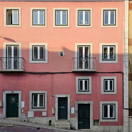Lejlighed Ground Floor With Private Patio And Ac