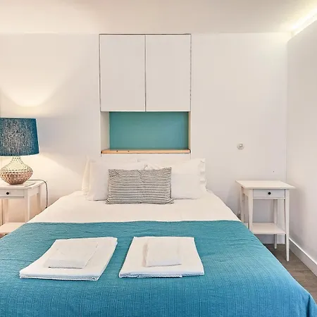 Ground Floor With Private Patio And Ac Apartment Lisbon